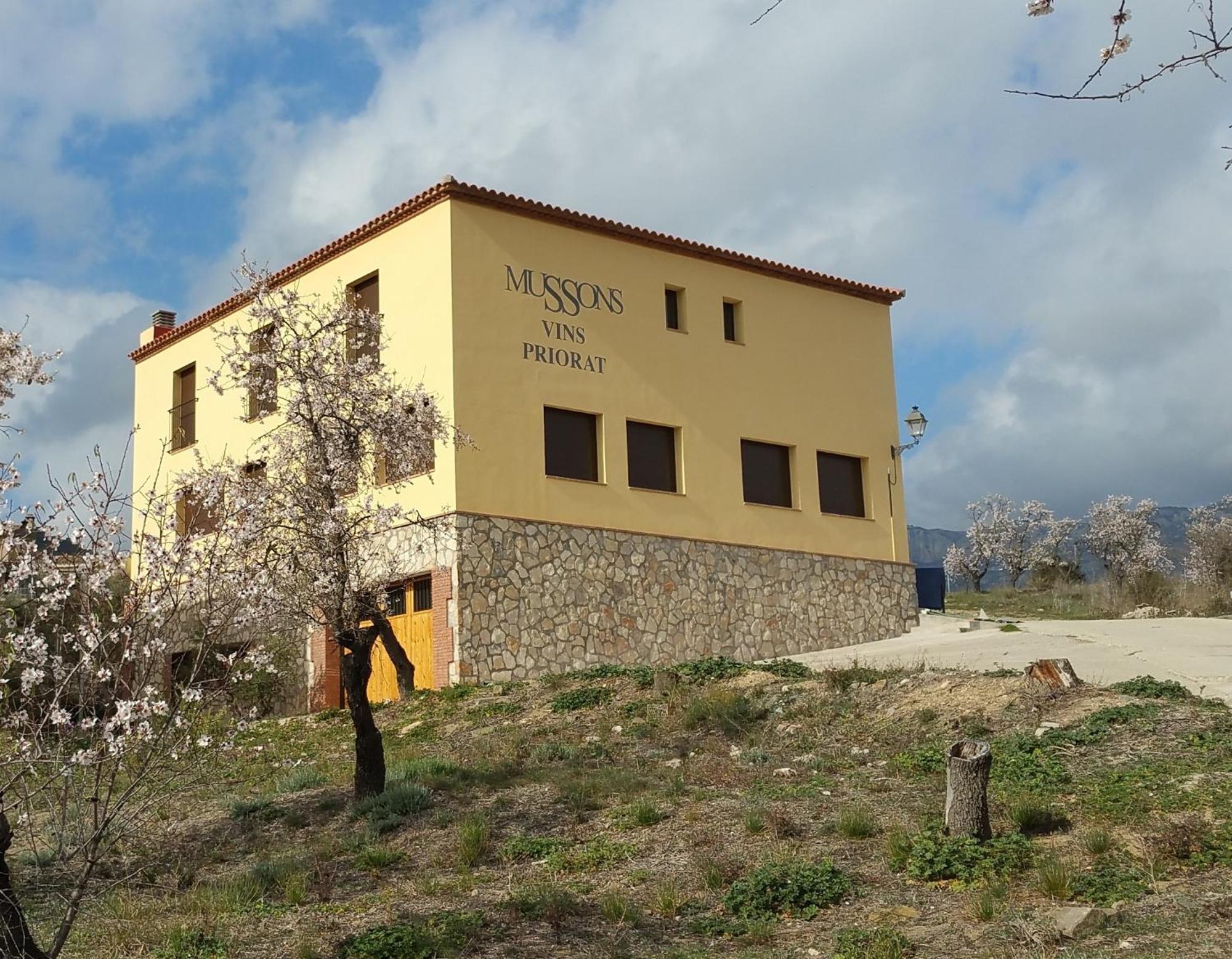 Hostal Restaurant Mussons Vins Poboleda 외부 사진